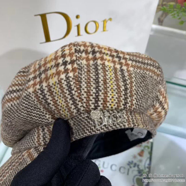DIOR迪奧 秋冬款 格子羊絨八角帽 LLWJ6301